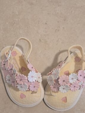 Baby Floral Sandals in Pastel Pink & White